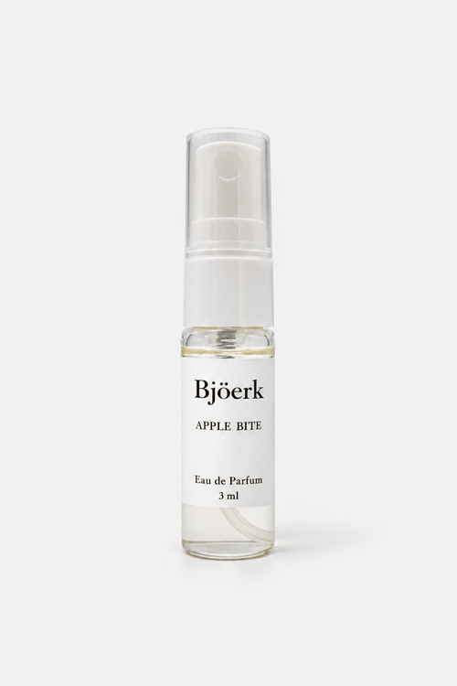 Bjöerk Apple Bite parfymtester 3ml – inspirerad av Kayali Eden Juicy Apple. Fruktig damparfym med rött äpple, litchi och hallonblom. Köp billig lyxparfym online.